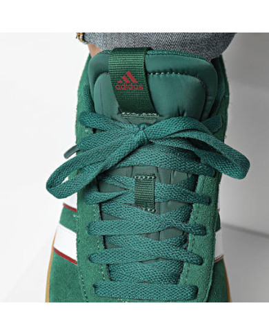 Scarpe da ginnastica ADIDAS VL COURT 3.0 IH4790 verde in camoscio con dettagli in camoscio  
