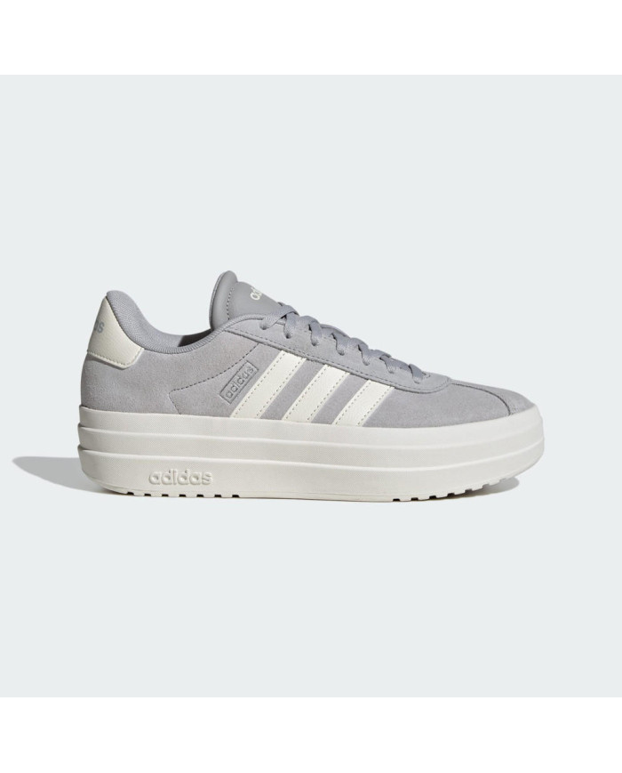 Sneakers con platform ADIDAS VL COURT BOLD IF9784 in camoscio grigio con dettaglio sulla punta. 

