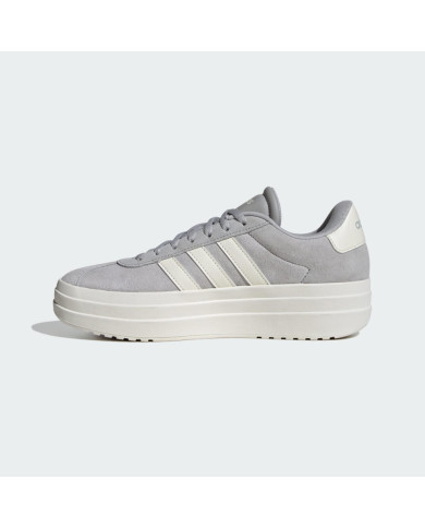 Sneakers con platform ADIDAS VL COURT BOLD IF9784 in camoscio grigio con dettaglio sulla punta. 

