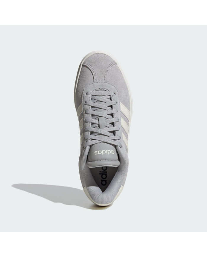 Sneakers con platform ADIDAS VL COURT BOLD IF9784 in camoscio grigio con dettaglio sulla punta. 

