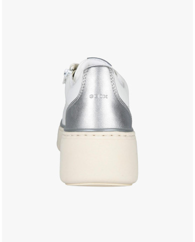 Sneakers dalla linea elegante GEOX D SUNNETTY A D55YHA oro e bianche con cerniera laterale e lacci 
