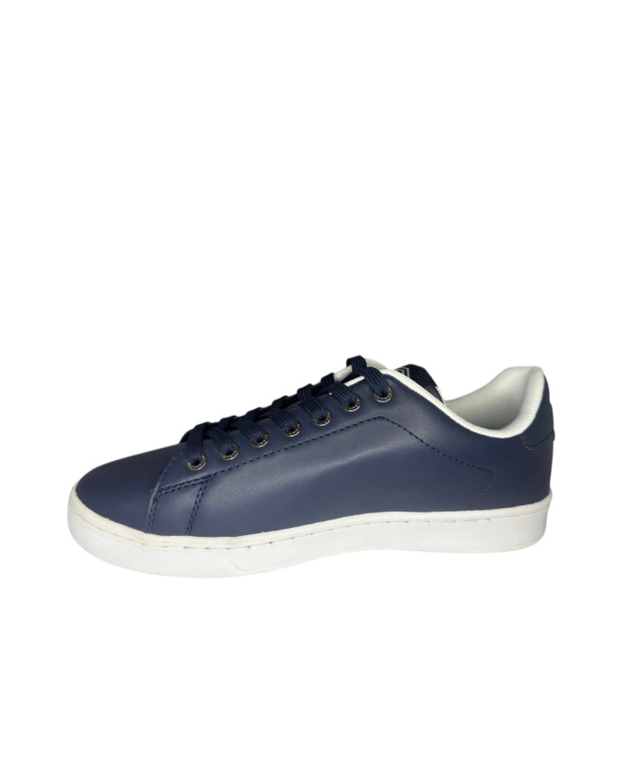 Umbro Farrel LTX - Minimal Style, Maximum Impact 
